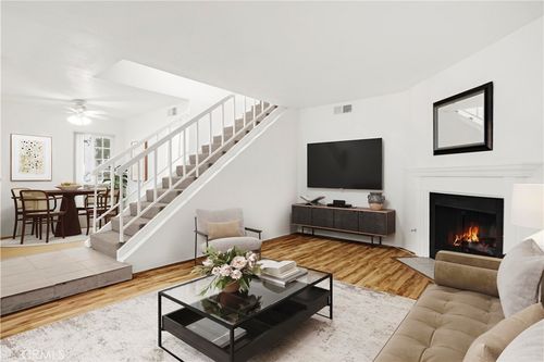 122-18411 Hatteras St, Tarzana, CA, 91356 | Card Image