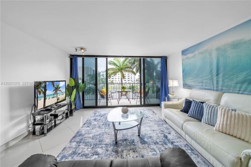 204-2101 S Ocean Dr, Hollywood, FL, 33019-2529 | Card Image