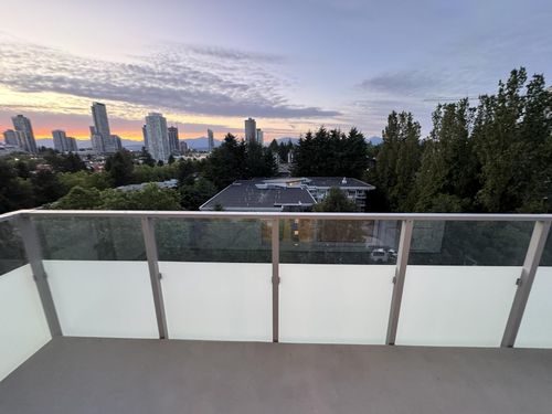 1002-13778 100 Ave, Surrey, BC, V3T0V3 | Card Image