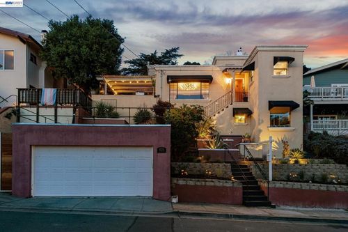 825 Lafayette St, Martinez, CA, 94553-1370 | Card Image