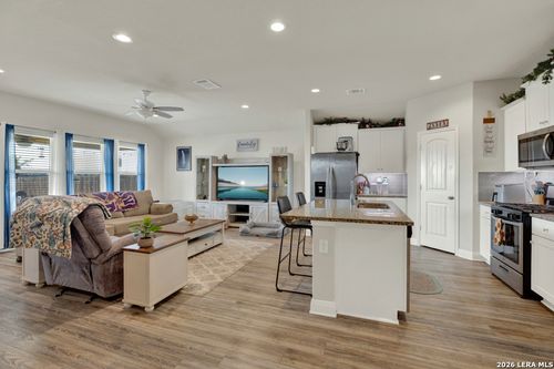 1316 Parkwood, Seguin, TX, 78155 | Card Image