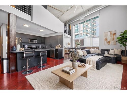 301-1050 Cherokee St, Denver, CO, 80204-4052 | Card Image