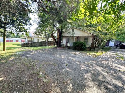 719 Illinois Street, House other with 1 bedrooms, 0 bathrooms and null parking in Oswego KS | Image 2