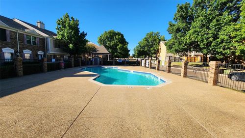 g-625 Carriagehouse Ln, Garland, TX, 75040-9031 | Card Image