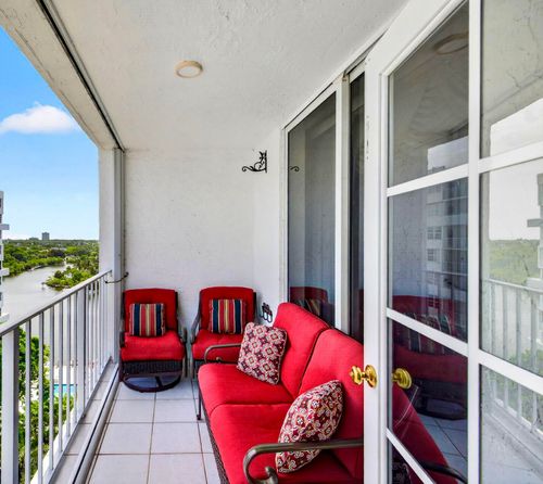 1017-1160 N Federal Hwy, Fort Lauderdale, FL, 33304-1412 | Card Image