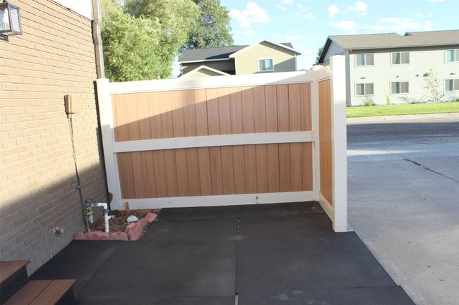 View of gate | Image 11