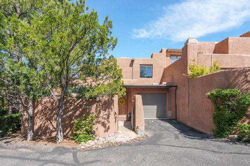 350 1/2 Calle Loma Norte, Santa Fe, NM, 87501-1279 | Card Image