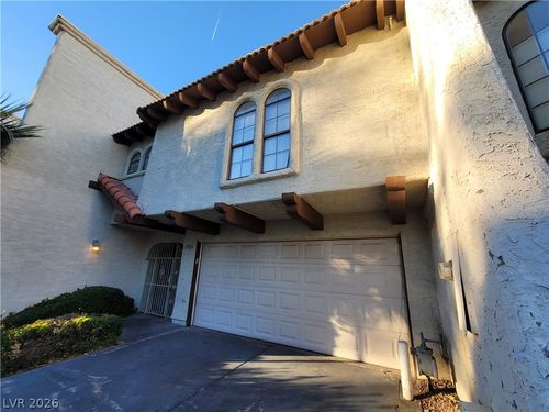 4946 Mozart Dr, Las Vegas, NV, 89146-6904 | Card Image