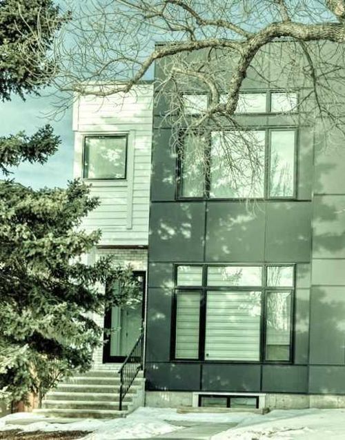 921 36a Street Nw, Calgary, AB, T2N3B2 | Card Image