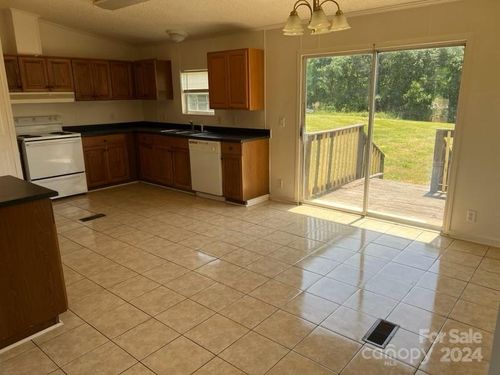 964 Lavender Rd, Grover, NC, 28073-9759 | Card Image