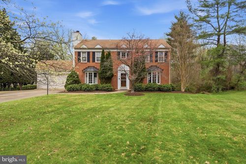 9800 Kohoutek Ct, VIENNA, VA, 22182-1945 | Card Image