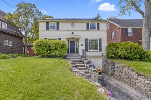 216 Strathmore Dr, Syracuse, NY, 13207-1512 | Card Image