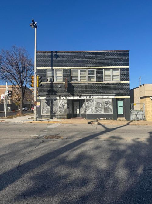 5038 W North Ave, Milwaukee, WI, 53208-1120 | Card Image