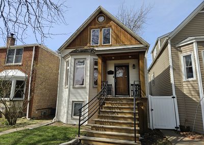 3716 N Mozart Street, House other with 2 bedrooms, 3 bathrooms and 2 parking in Chicago IL | Image 2