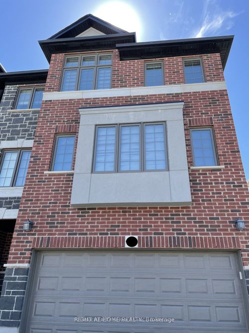 134 Ian Ormston Dr, Kitchener, ON, N2P0K3 | Card Image