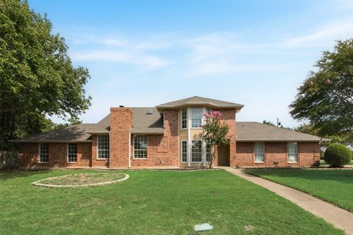 1029 Heath Cir, Cedar Hill, TX, 75104-3040 | Card Image
