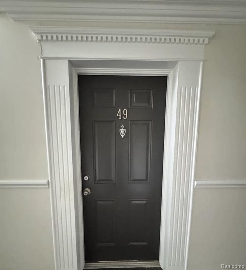 2247 Walton Blvd, Rochester Hills, MI, 48309-1455 | Card Image