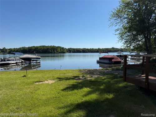 7920 Detroit Blvd, West Bloomfield, MI, 48323-1026 | Card Image