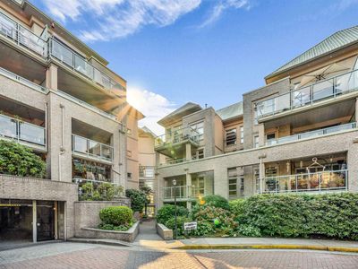 211 - 301 Maude Rd, Condo with 2 bedrooms, 1 bathrooms and 1 parking in Port Moody BC | Image 1