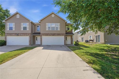 1631 Nw Garrett Dr, Blue Springs, MO, 64015-6435 | Card Image