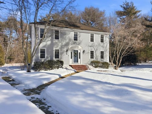 11 Simmons Dr, Duxbury, MA, 02332-3718 | Card Image
