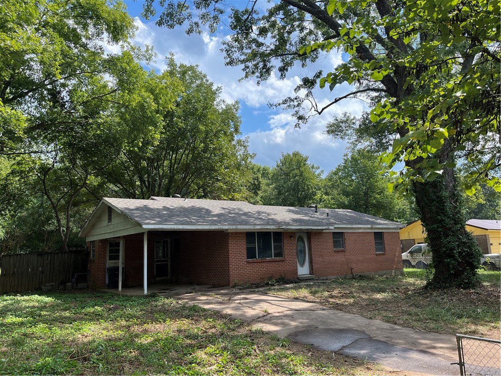 Baldwin Ave, Fayetteville, AR 72701