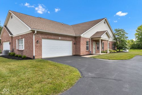 4295 Washington Blvd, Plainfield, IN, 46168-8800 | Card Image