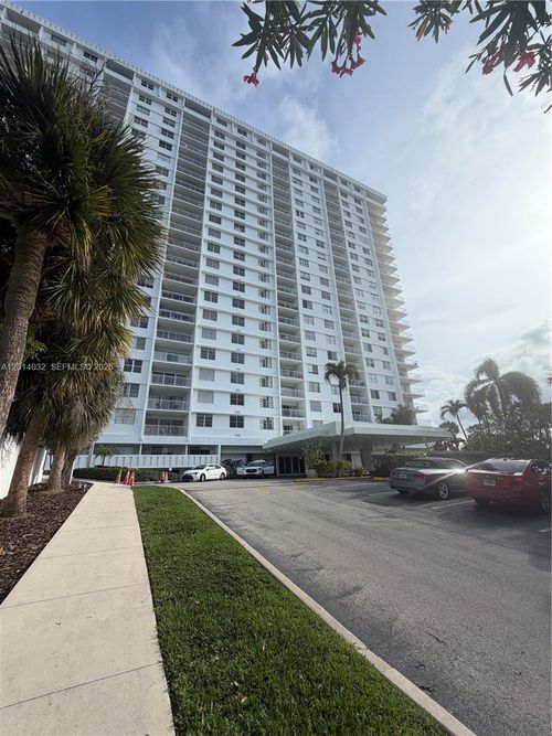 1631-500 Bayview Dr, Sunny Isles Beach, FL, 33160-4779 | Card Image