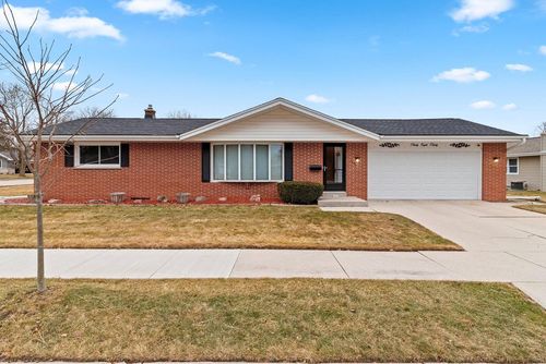 3830 S 14th Street, Sheboygan, WI, 53081 | Card Image