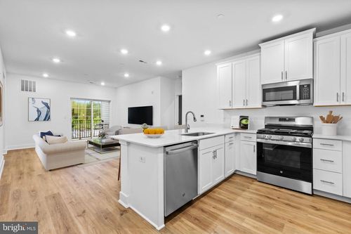 28304 Radford, MONROE TOWNSHIP, NJ, 08831 | Card Image