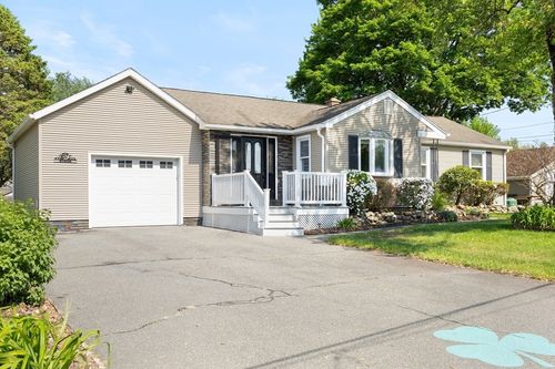 67 Robak Dr, Chicopee, MA, 01020-4868 | Card Image
