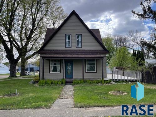 1101 Edgerly St, Larchwood, IA, 51241-7810 | Card Image
