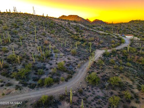 6880 W El Camino Del Cerro, Tucson, AZ, 85745 | Card Image