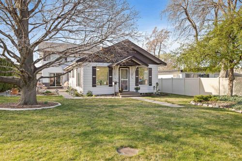 421 E Avenue E, Jerome, ID, 83338-3228 | Card Image