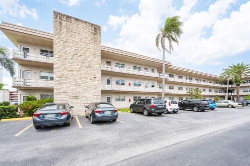 b308-5530 80th St N, St Petersburg, FL, 33709-5881 | Card Image