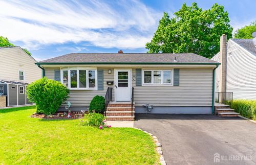 66 Rose Street, Edison, NJ, 08817 | Card Image