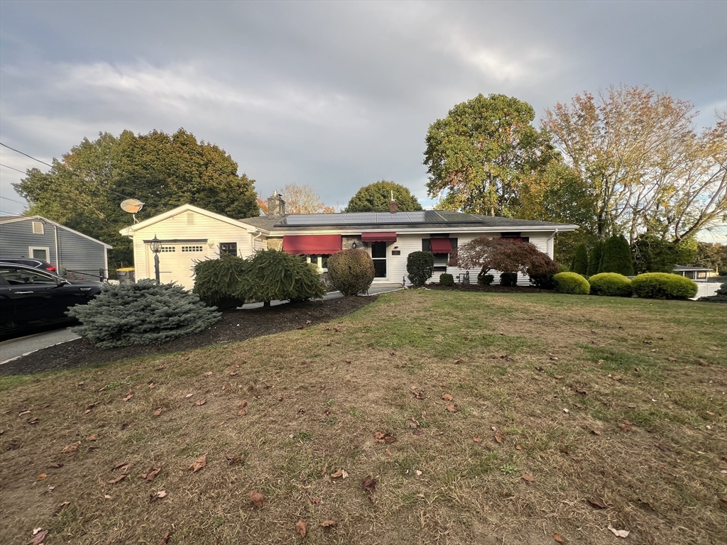 Almy Rd, Somerset, MA 02726
