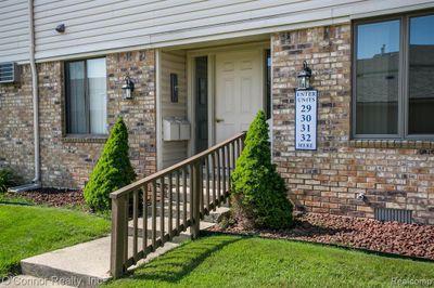 31 - 1700 River Road, Condo with 2 bedrooms, 1 bathrooms and null parking in Marysville MI | Image 2