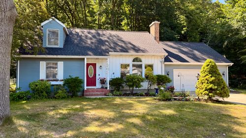 12637 Lakeshore Dr, Grand Haven, MI, 49417-9346 | Card Image