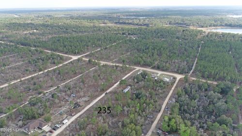 235 Michigan Dr, Hawthorne, FL, 32640-4707 | Card Image