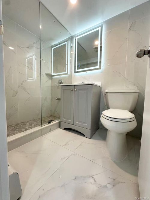 58-15 Clearview Expy, Oakland Gardens, NY, 11364-1712 | Card Image