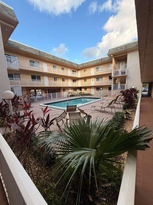 109-7910 Taft St, Pembroke Pines, FL, 33024-5172 | Card Image