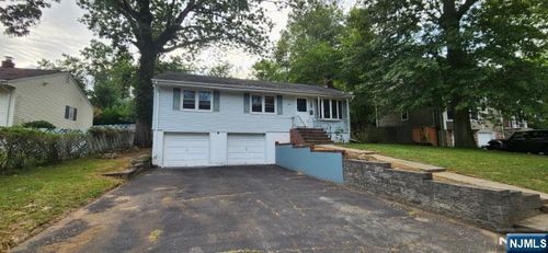 229 William St, River Vale, NJ, 07675-5528 | Card Image