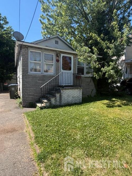 21 Trento St, Iselin, NJ, 08830-1430 | Card Image