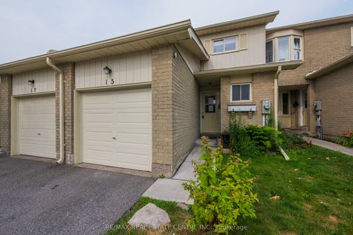 15-700 Harmony Rd N, Oshawa, ON, L1K1S2 | Card Image