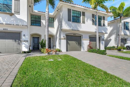 6013 Woods Edge Cir, Riviera Beach, FL, 33410-1924 | Card Image