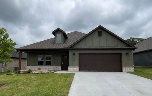 407 Hondo St, Siloam Springs, AR, 72761-5271 | Card Image