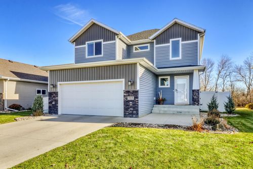 733 Albert Dr W, West Fargo, ND, 58078-8525 | Card Image