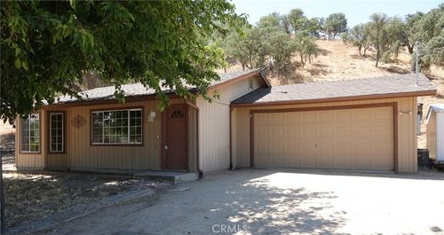 7950 Blue Moon Rd, Paso Robles, CA, 93446-9325 | Card Image