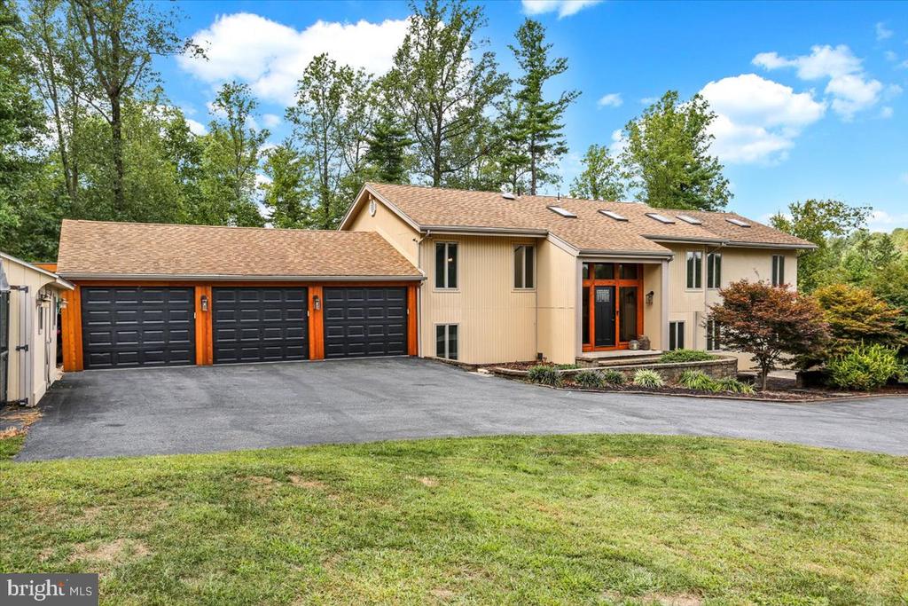 Foxcroft Ln, Robesonia, PA 19551